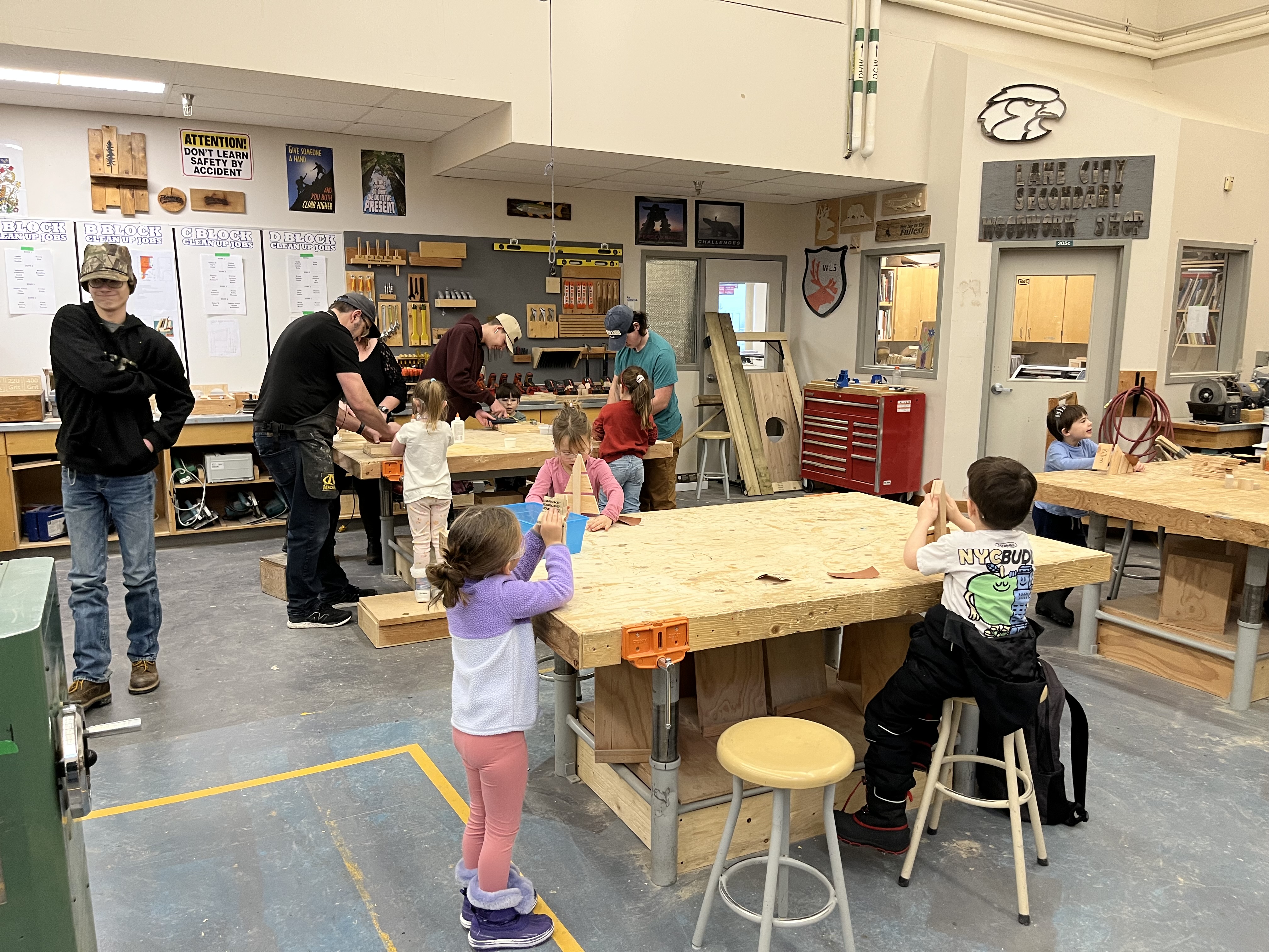 LCSS students work with K's Curt Levens