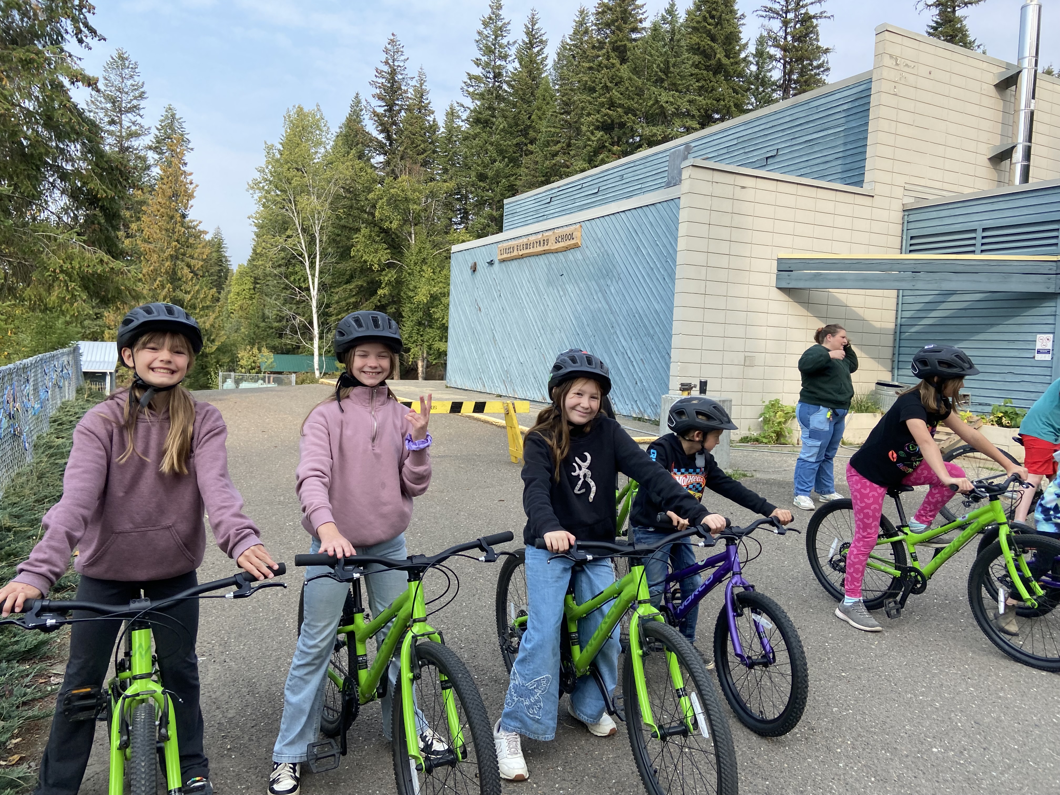 Likely rides 1 Sari Small